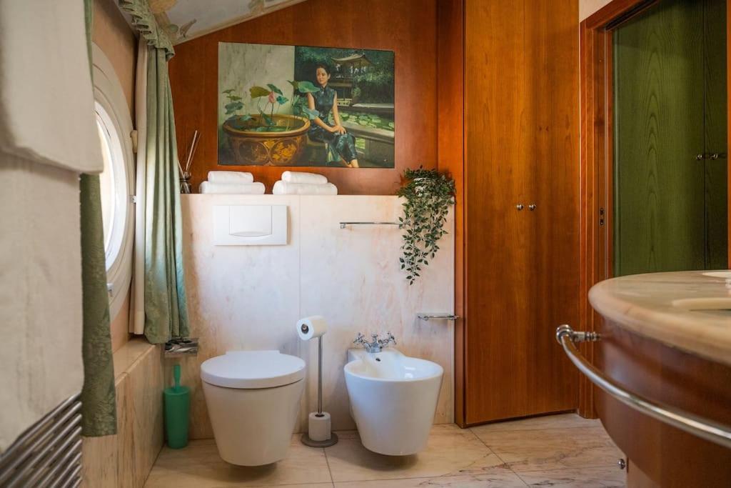 Carbonesi Luxury - Centro Storico Appartement Bologna Buitenkant foto