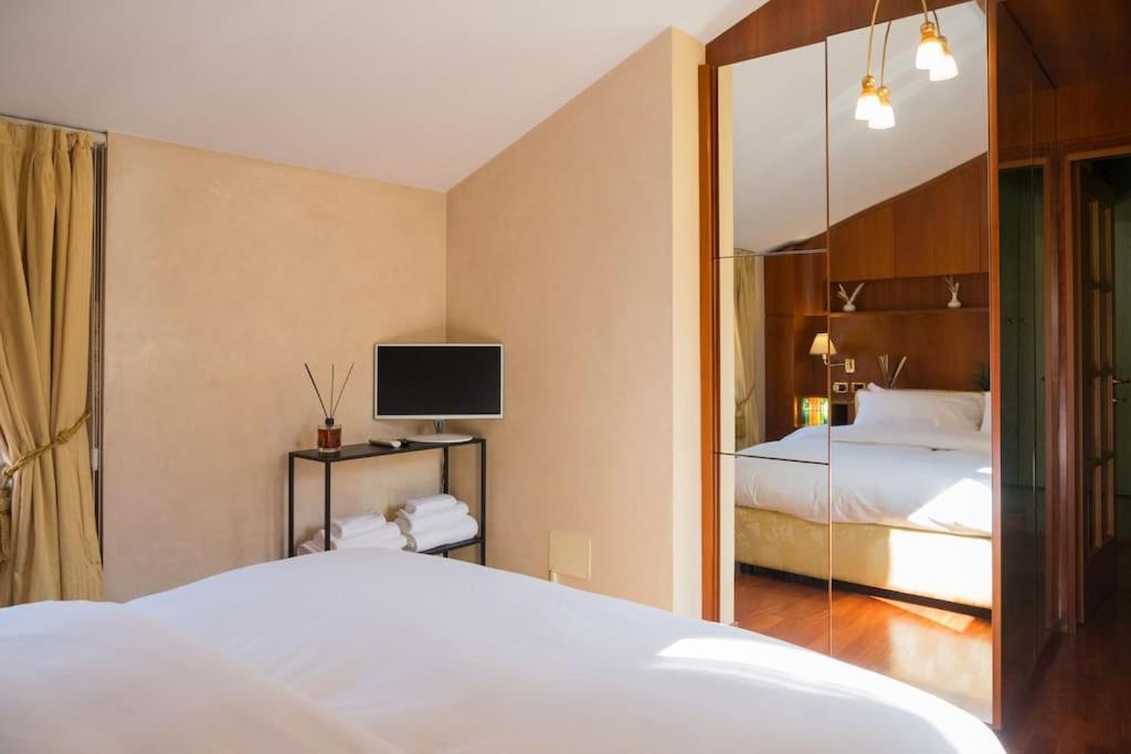 Carbonesi Luxury - Centro Storico Appartement Bologna Buitenkant foto