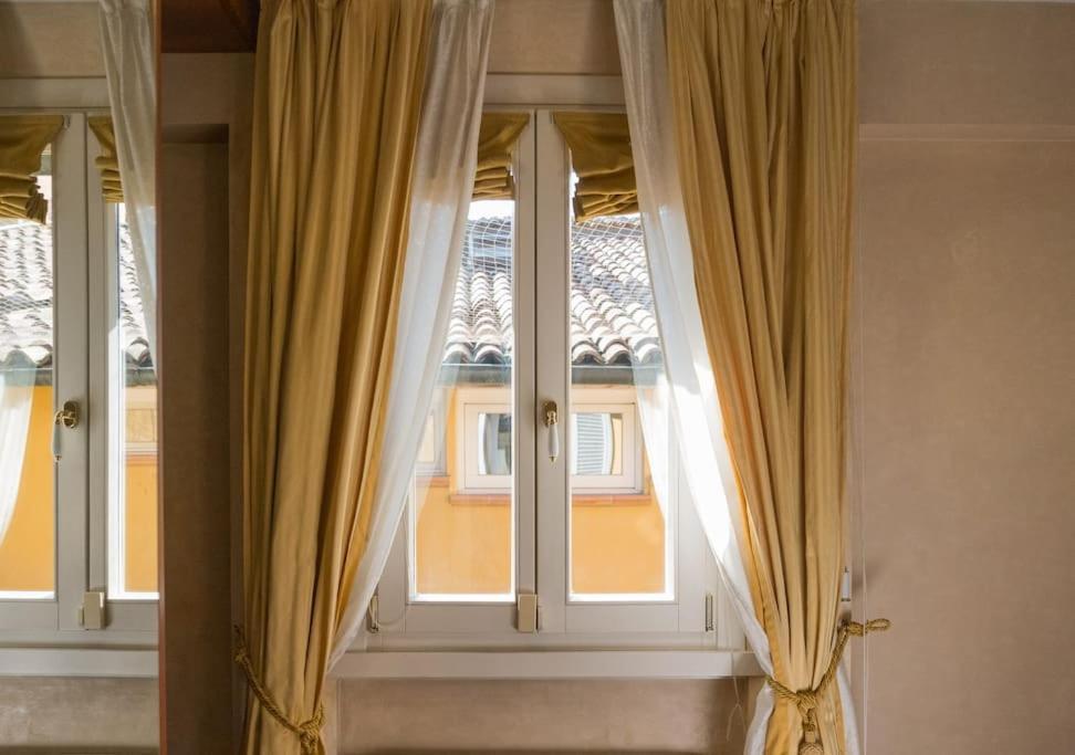 Carbonesi Luxury - Centro Storico Appartement Bologna Buitenkant foto